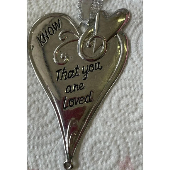 Silver Tone Heart Know That You‎ Are Loved Christmas Ornament Decor - Picture 2 of 3